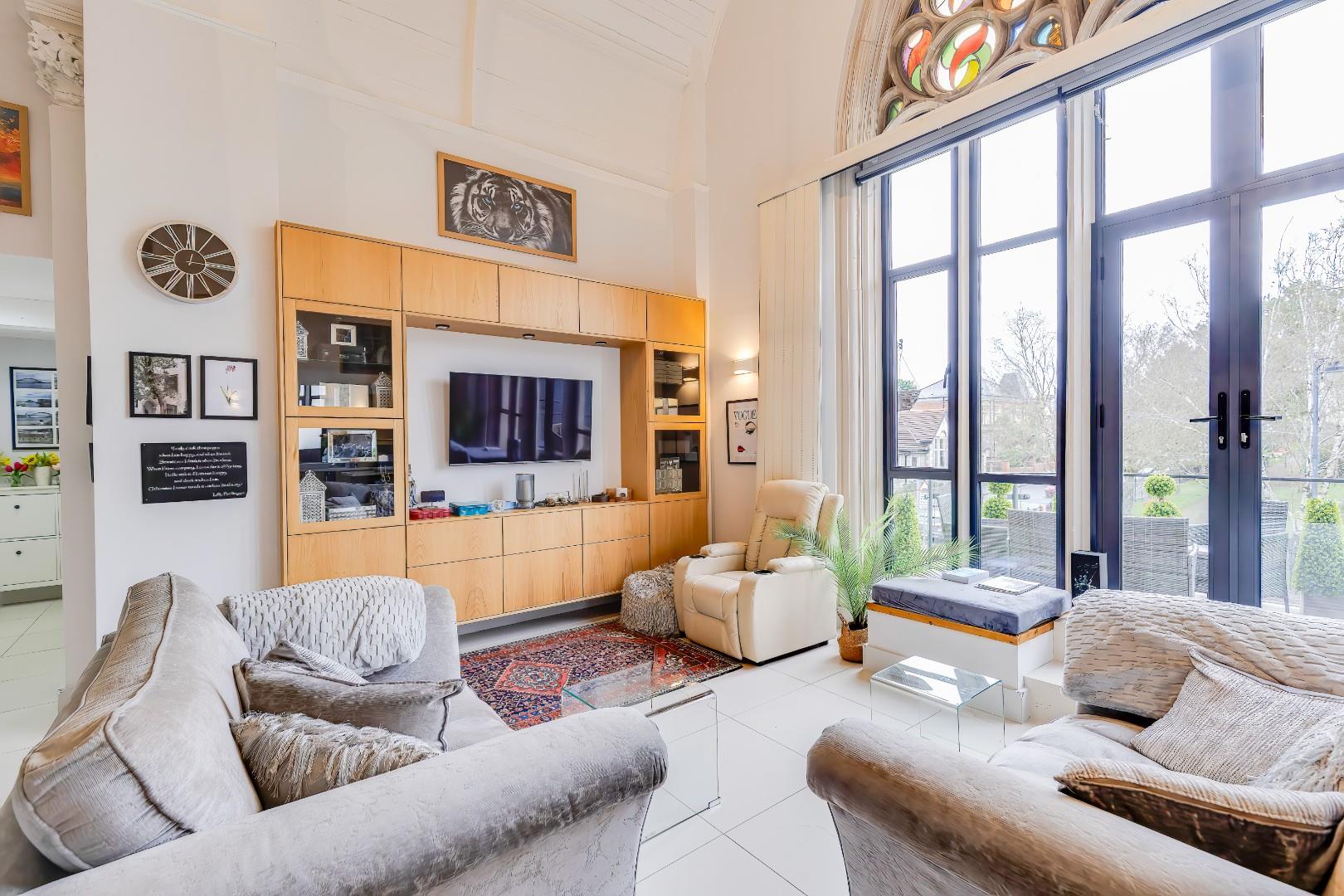 Castellum, 5 Alcedonia, Albert Crescent, Penarth, CF64 1FB